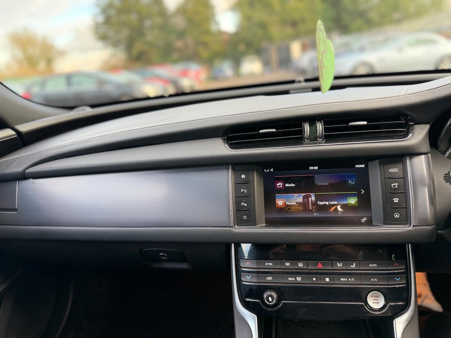 Used Jaguar XF 2015 for sale - 76619660: Photo 53