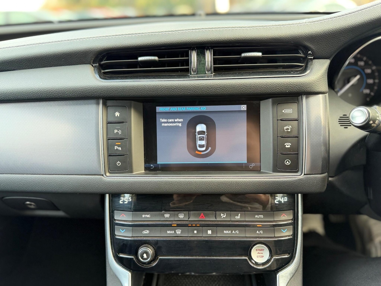 Used Jaguar XF 2015 for sale - 76619660: Photo 54