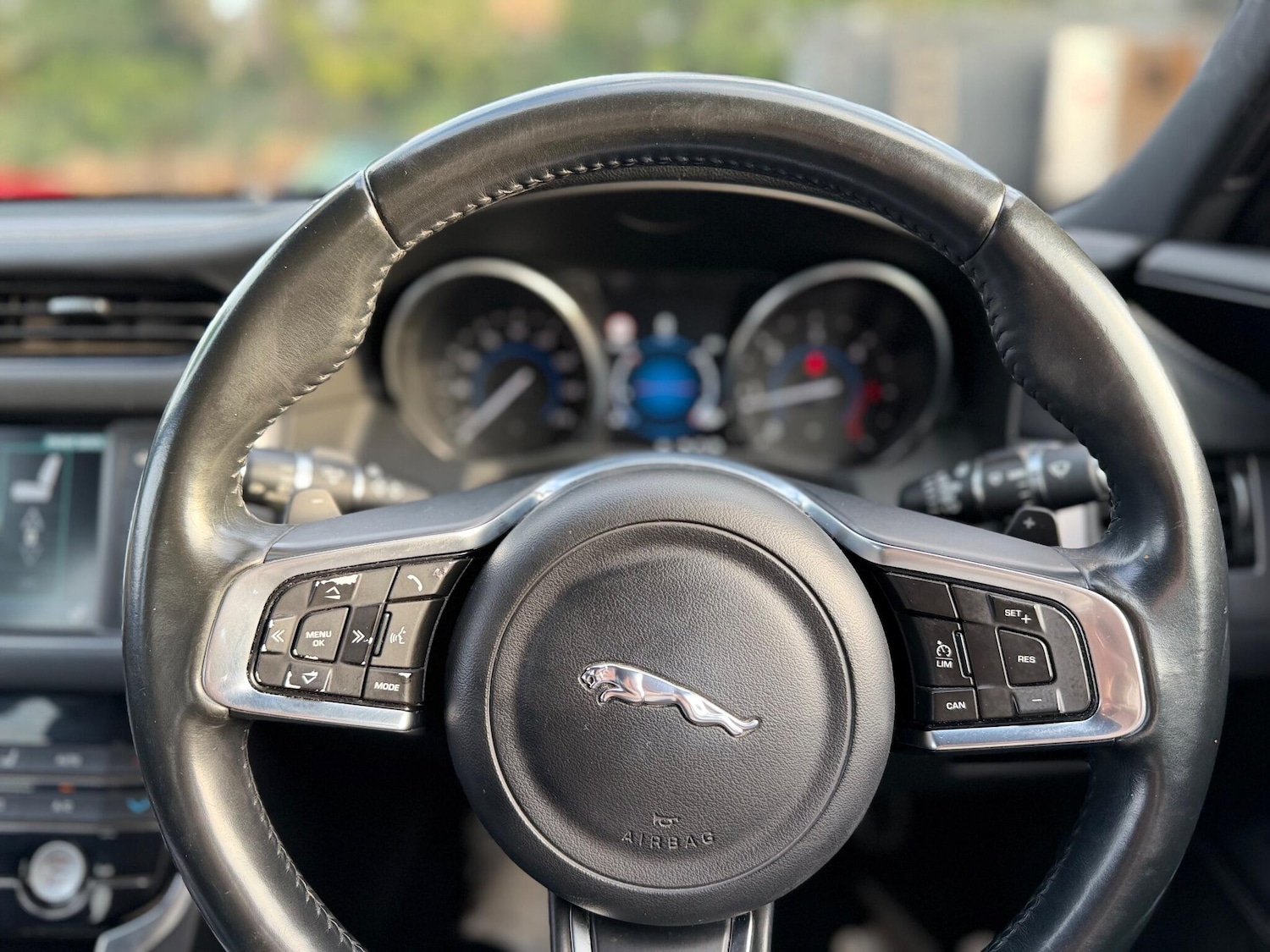 Used Jaguar XF 2015 for sale - 76619660: Photo 68