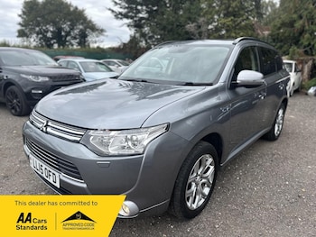 Used Mitsubishi Outlander 2015 for sale - 76041956: Photo