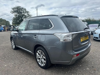 Used Mitsubishi Outlander 2015 for sale - 76041956: Photo