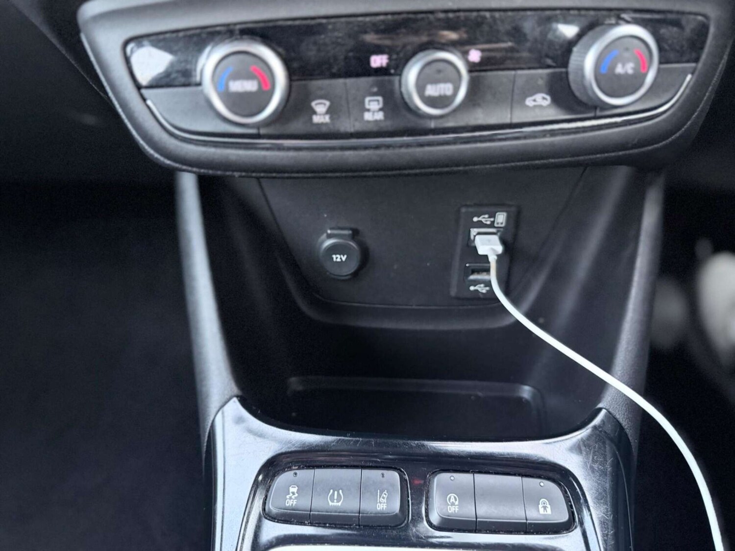 Used Vauxhall Crossland X 2017 for sale - 77946167: Photo 33