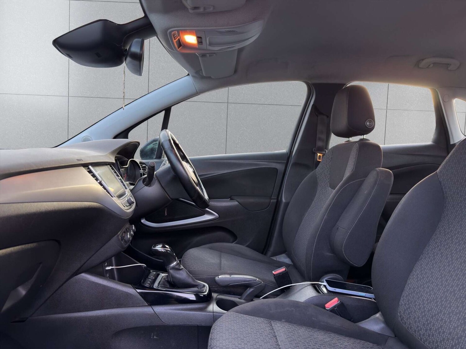 Used Vauxhall Crossland X 2017 for sale - 77946167: Photo 6