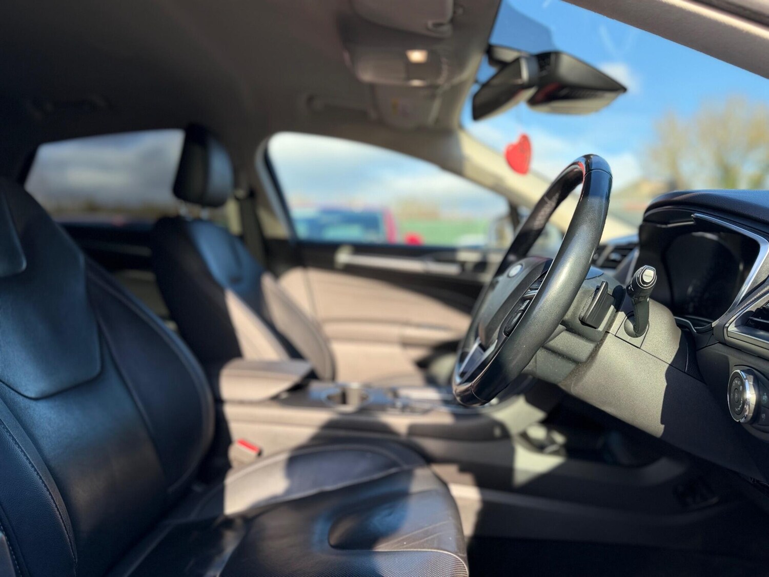 Used Ford Mondeo 2018 for sale - 76620510: Photo 36