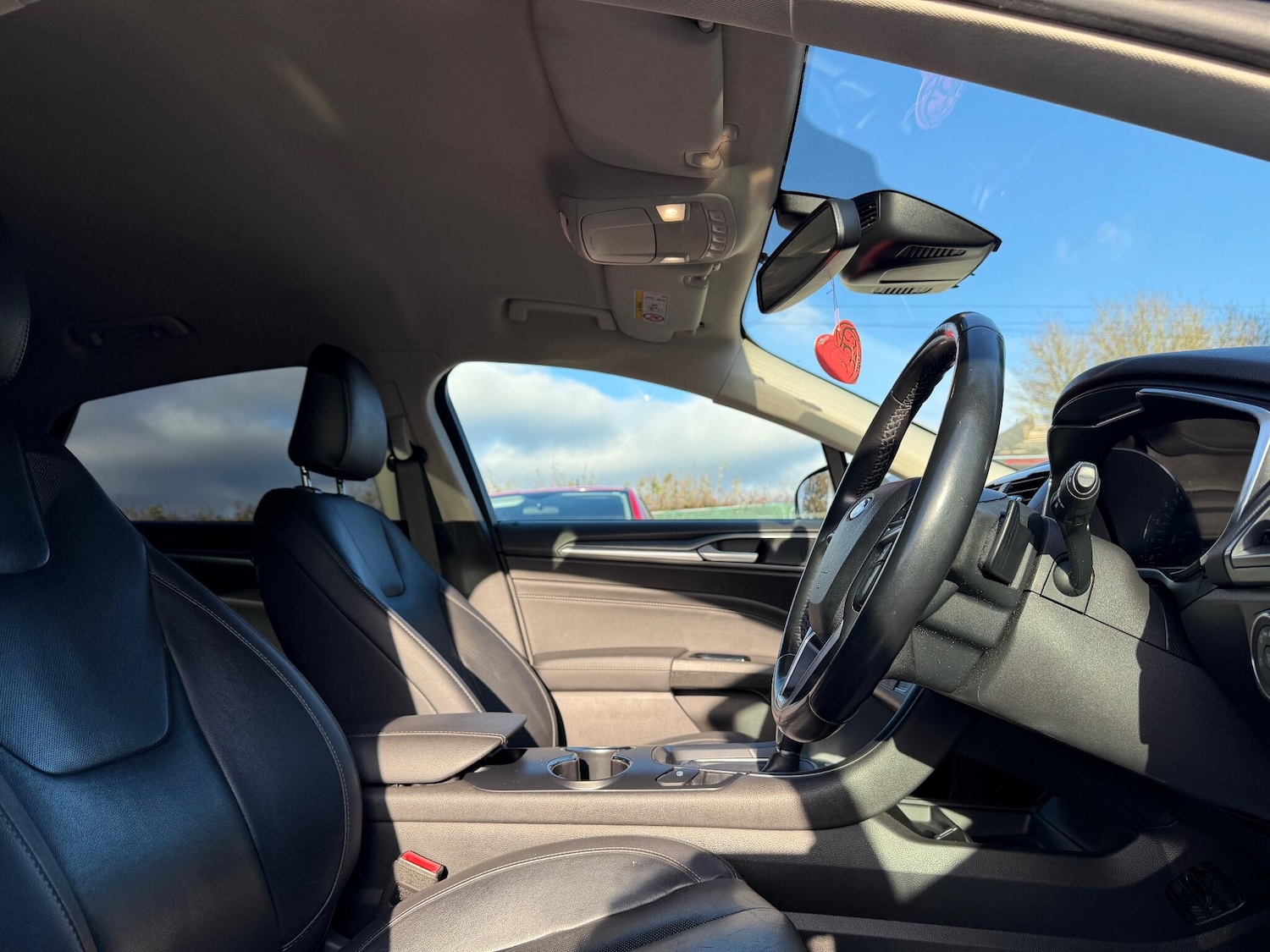 Used Ford Mondeo 2018 for sale - 76620510: Photo 38