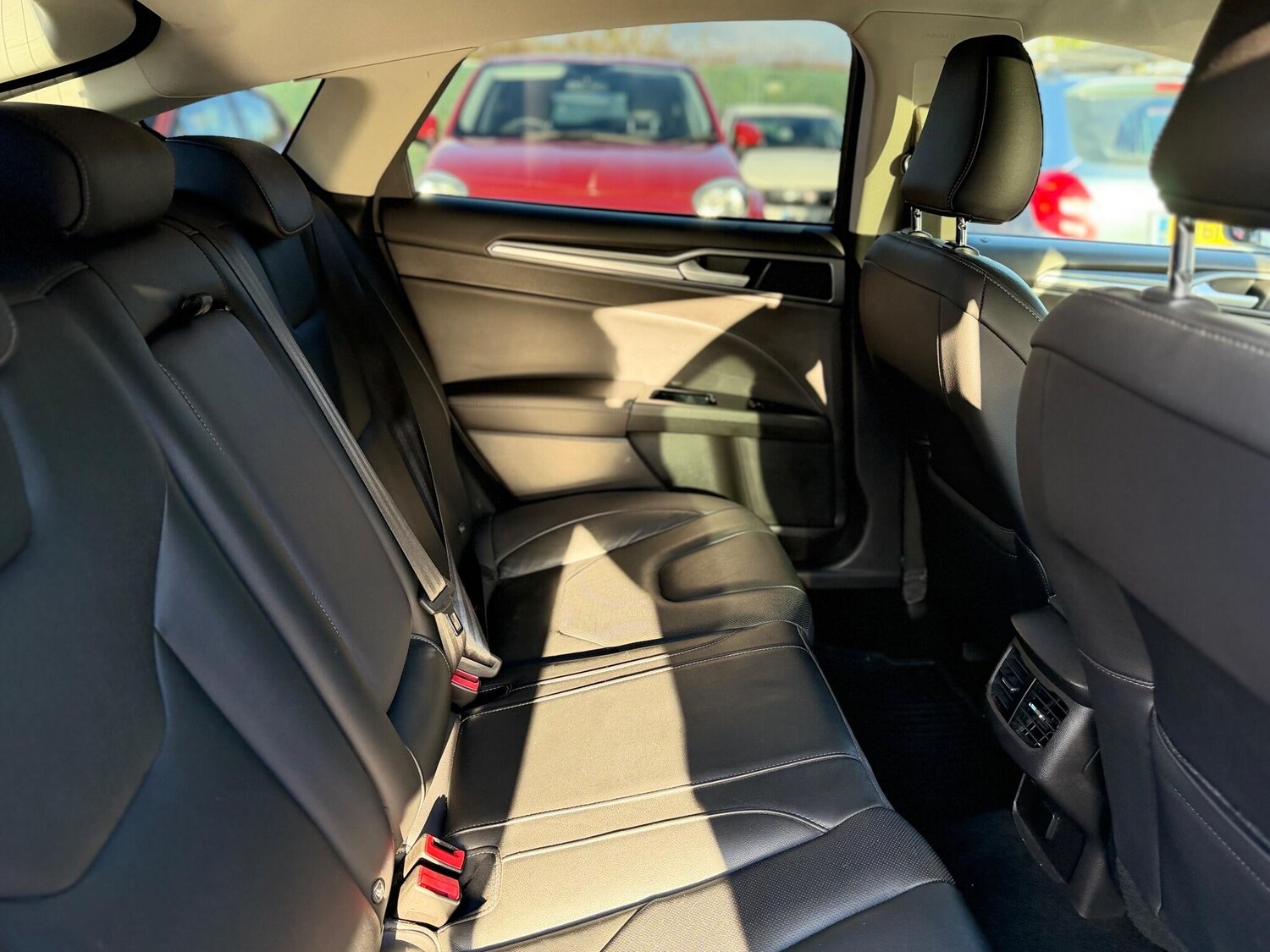 Used Ford Mondeo 2018 for sale - 76620510: Photo 40