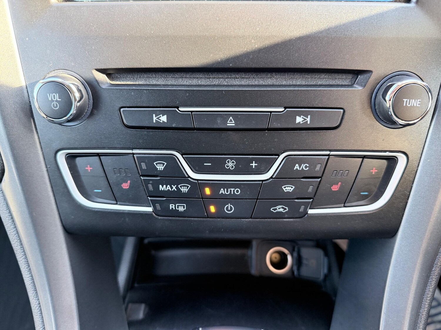 Used Ford Mondeo 2018 for sale - 76620510: Photo 44