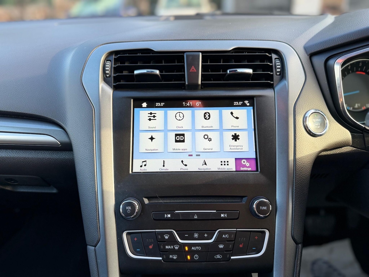 Used Ford Mondeo 2018 for sale - 76620510: Photo 61