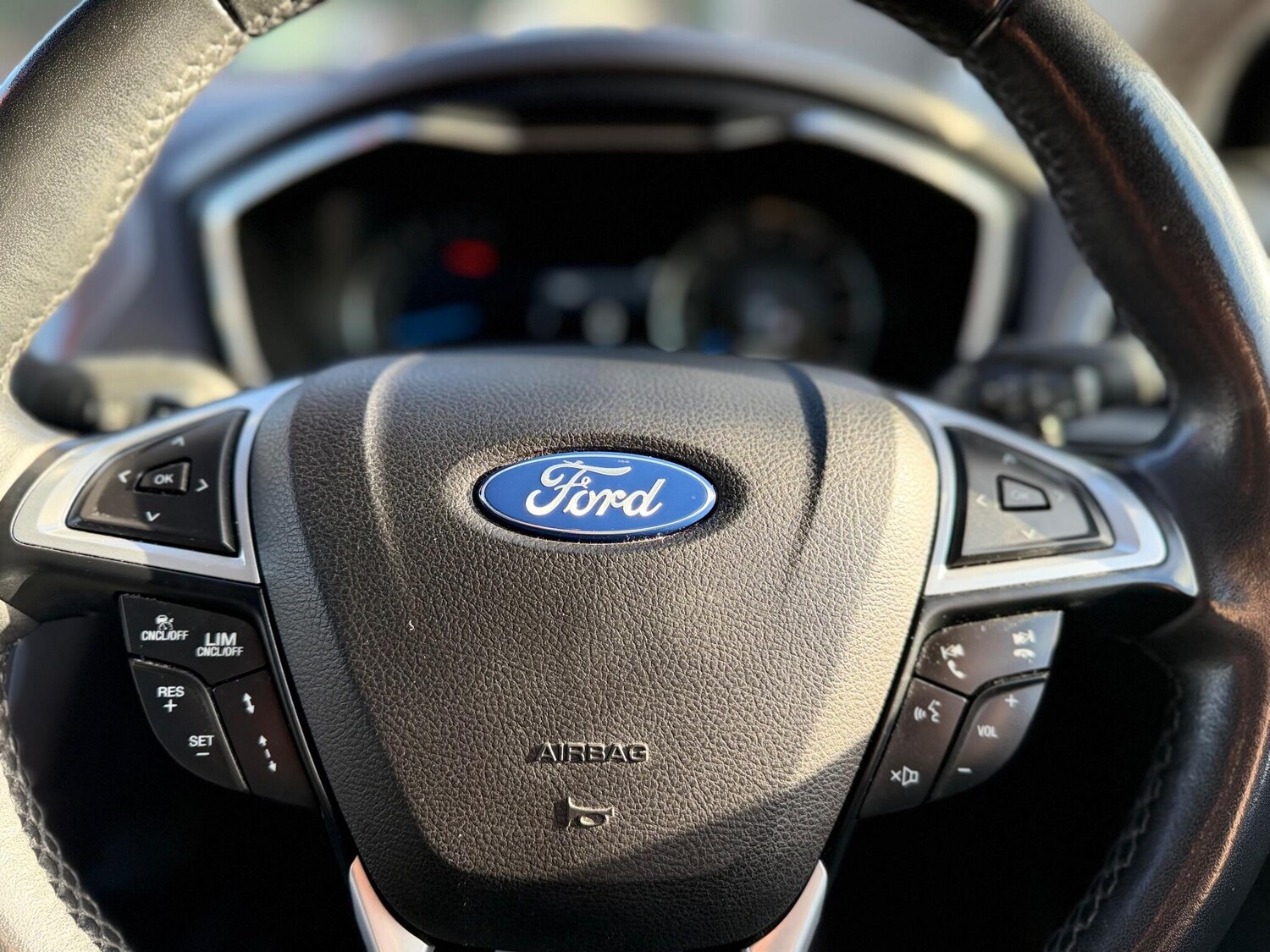 Used Ford Mondeo 2018 for sale - 76620510: Photo 78