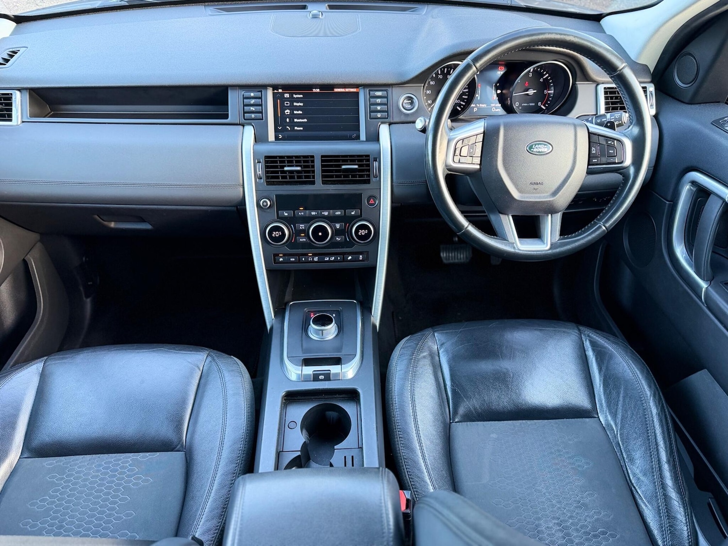 Used Land Rover Discovery Sport 2015 for sale - 77637603: Photo 25