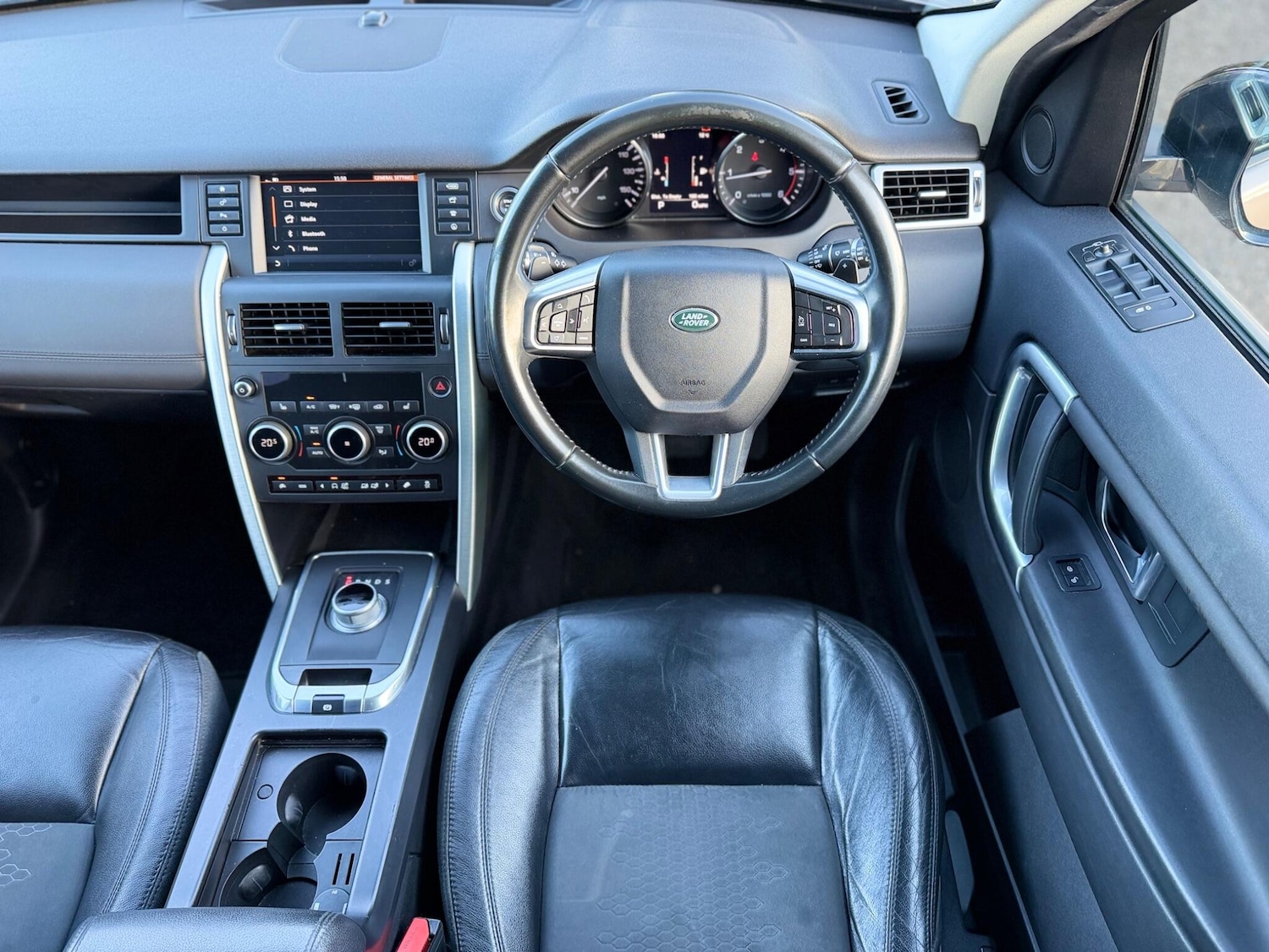 Used Land Rover Discovery Sport 2015 for sale - 77637603: Photo 26