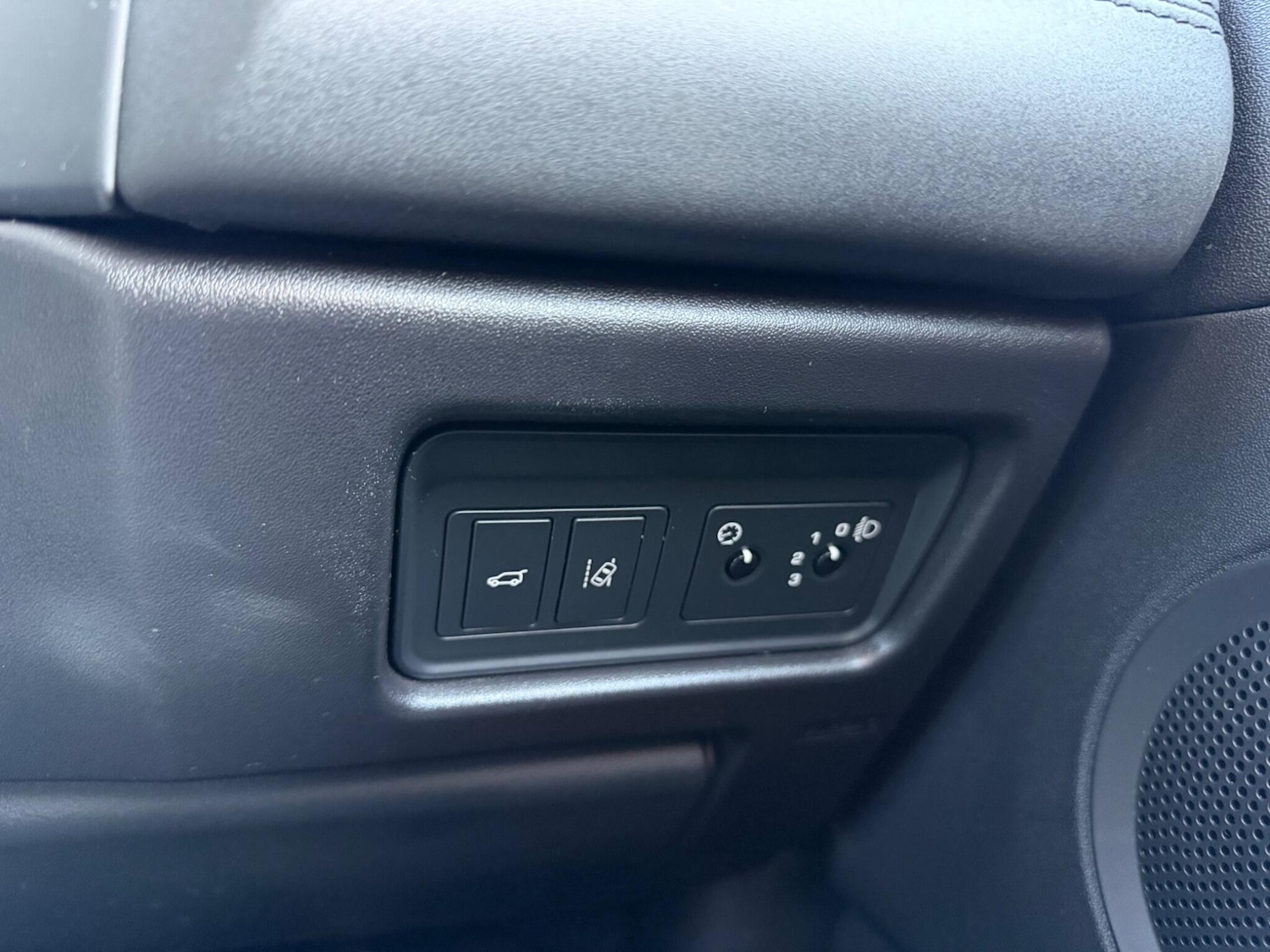 Used Land Rover Discovery Sport 2015 for sale - 77637603: Photo 31