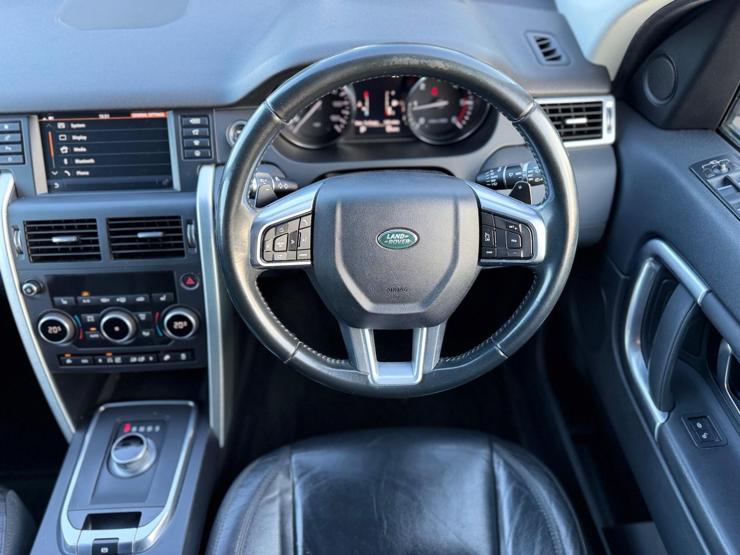 Used Land Rover Discovery Sport 2015 for sale - 77637603: Photo 48