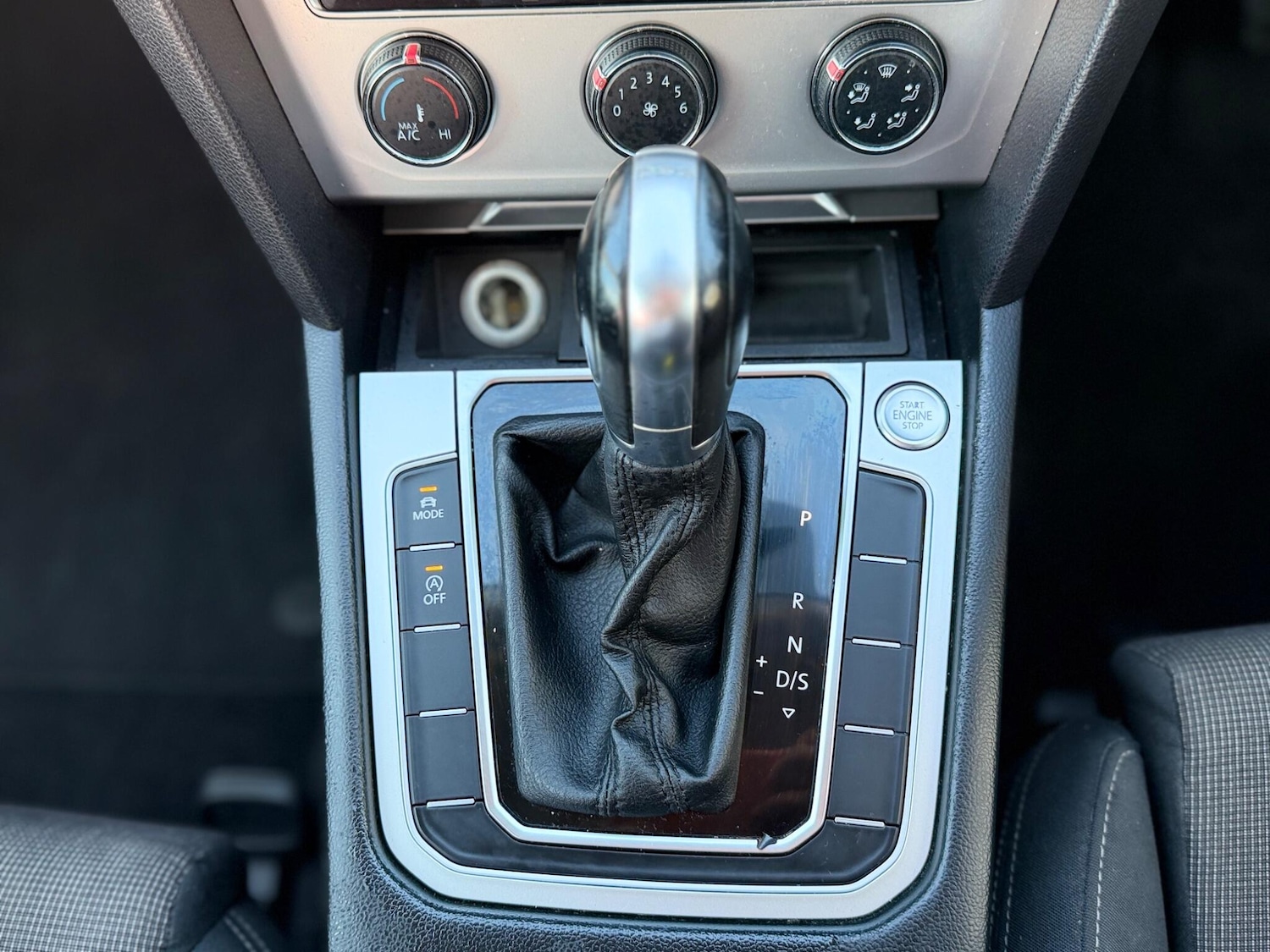 Used Volkswagen Passat for sale - 77238274: Photo 24