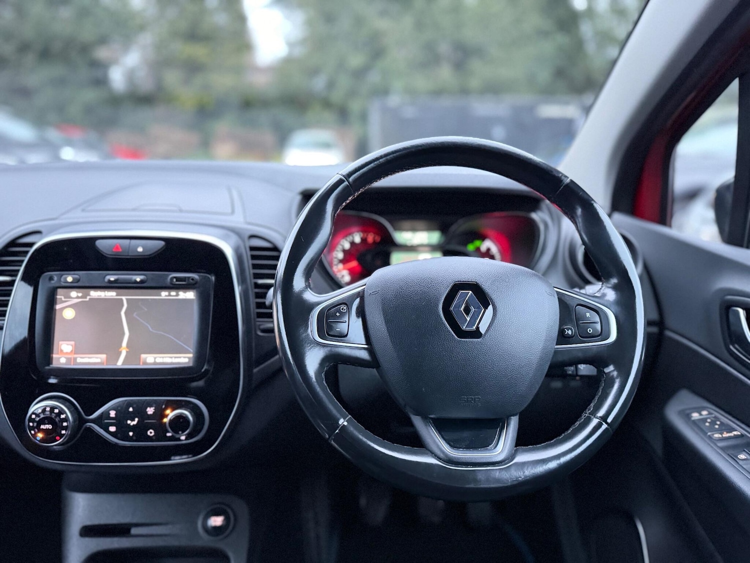Used Renault Captur 2017 for sale - 76953582: Photo 10