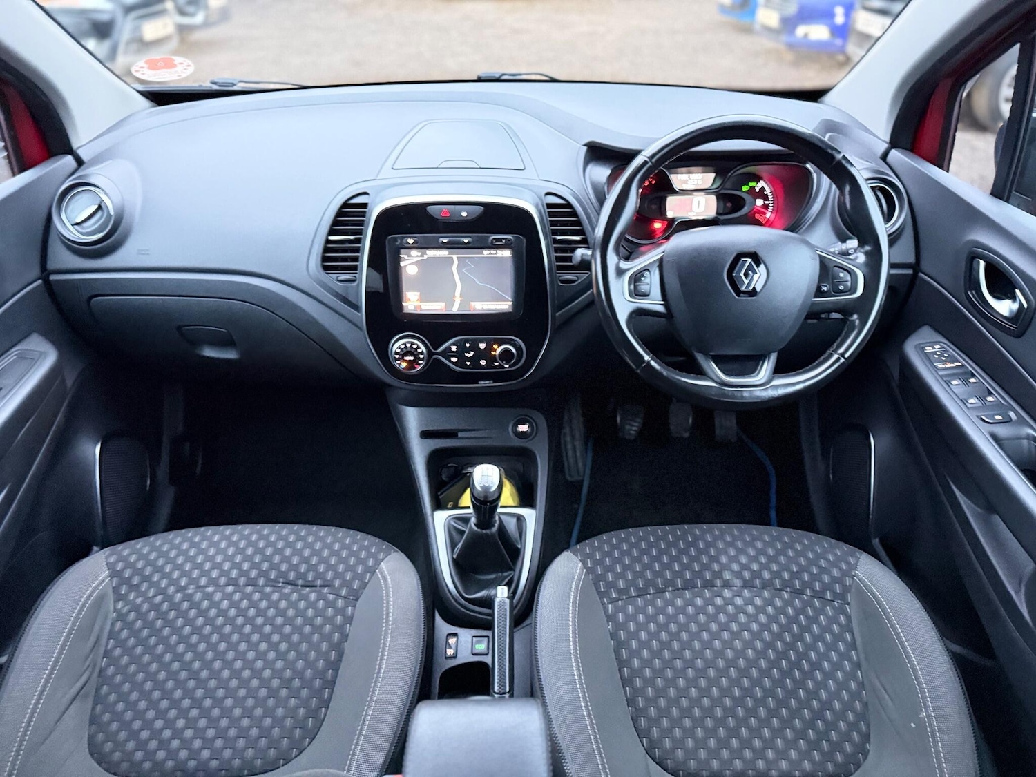 Used Renault Captur 2017 for sale - 76953582: Photo 30