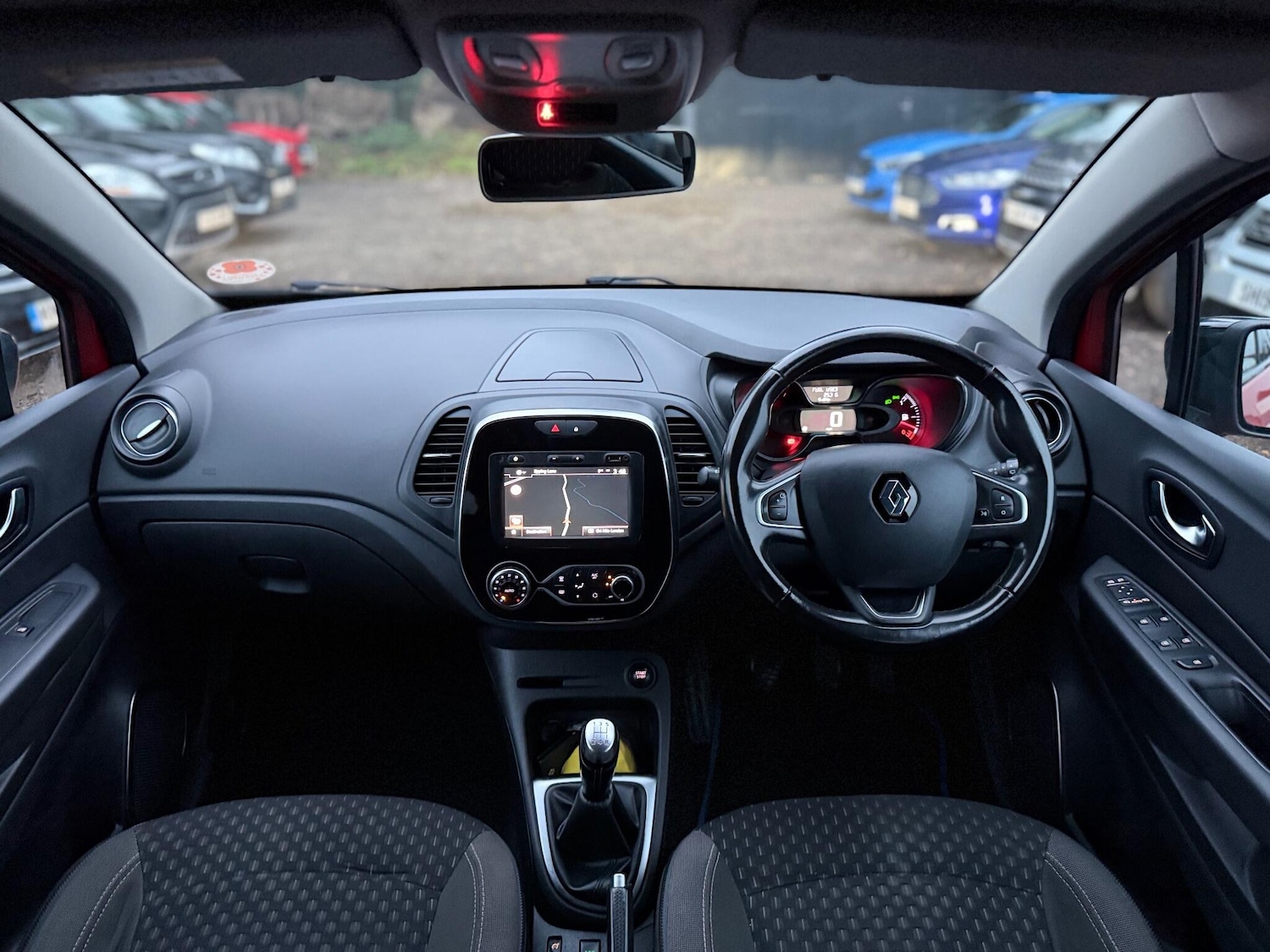 Used Renault Captur 2017 for sale - 76953582: Photo 32