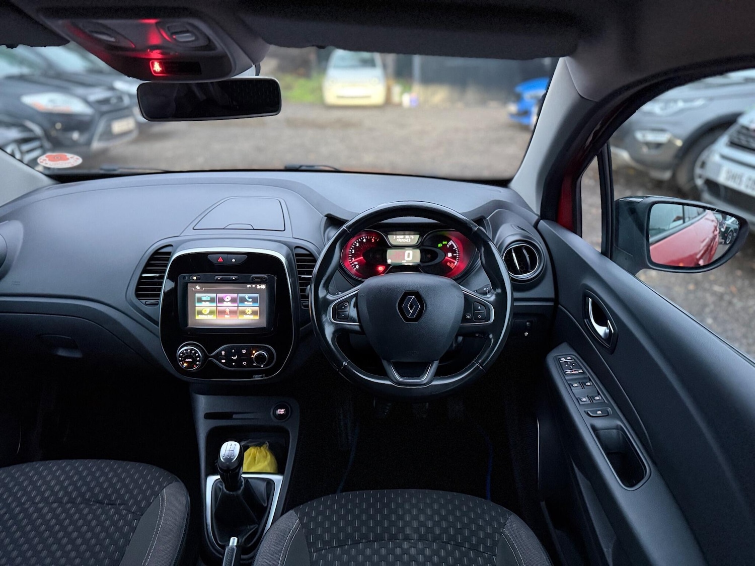 Used Renault Captur 2017 for sale - 76953582: Photo 33