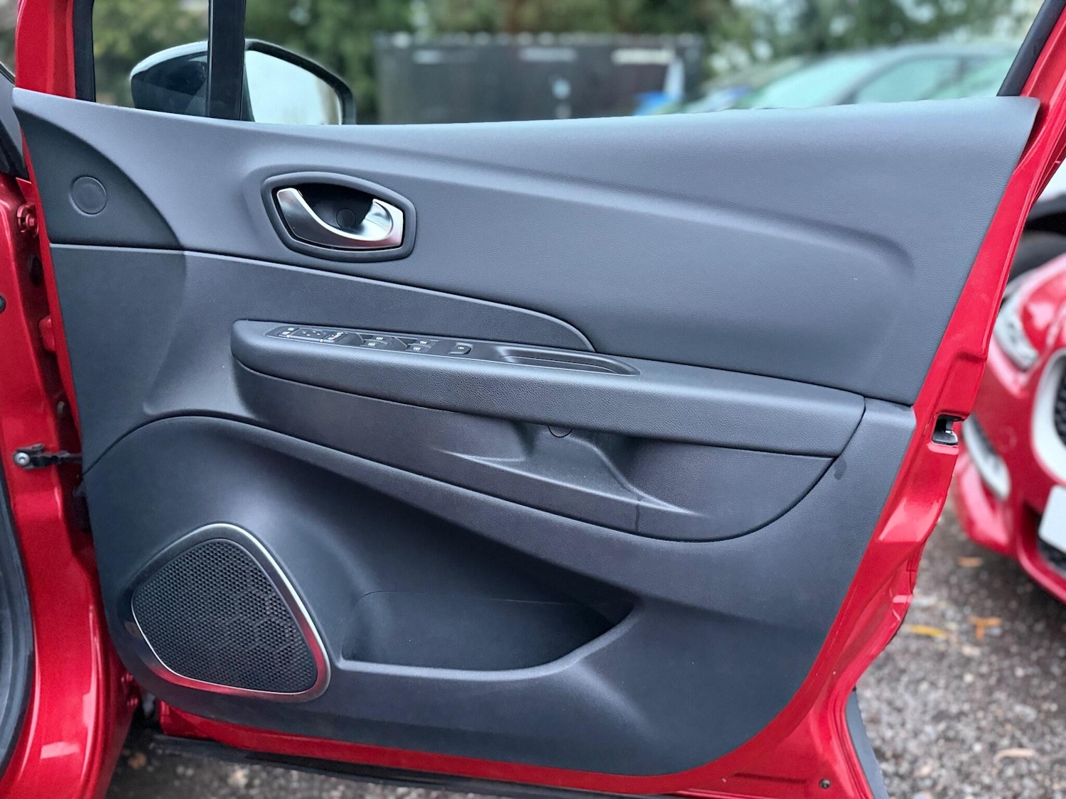 Used Renault Captur 2017 for sale - 76953582: Photo 45