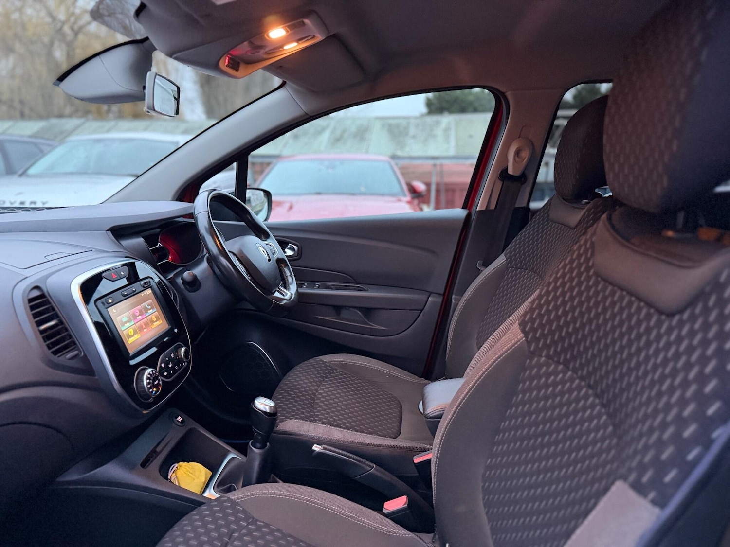 Used Renault Captur 2017 for sale - 76953582: Photo 7