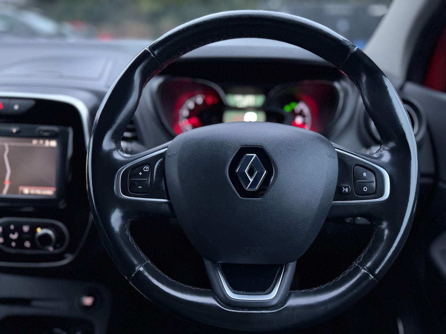 Used Renault Captur 2017 for sale - 76953582: Photo 8