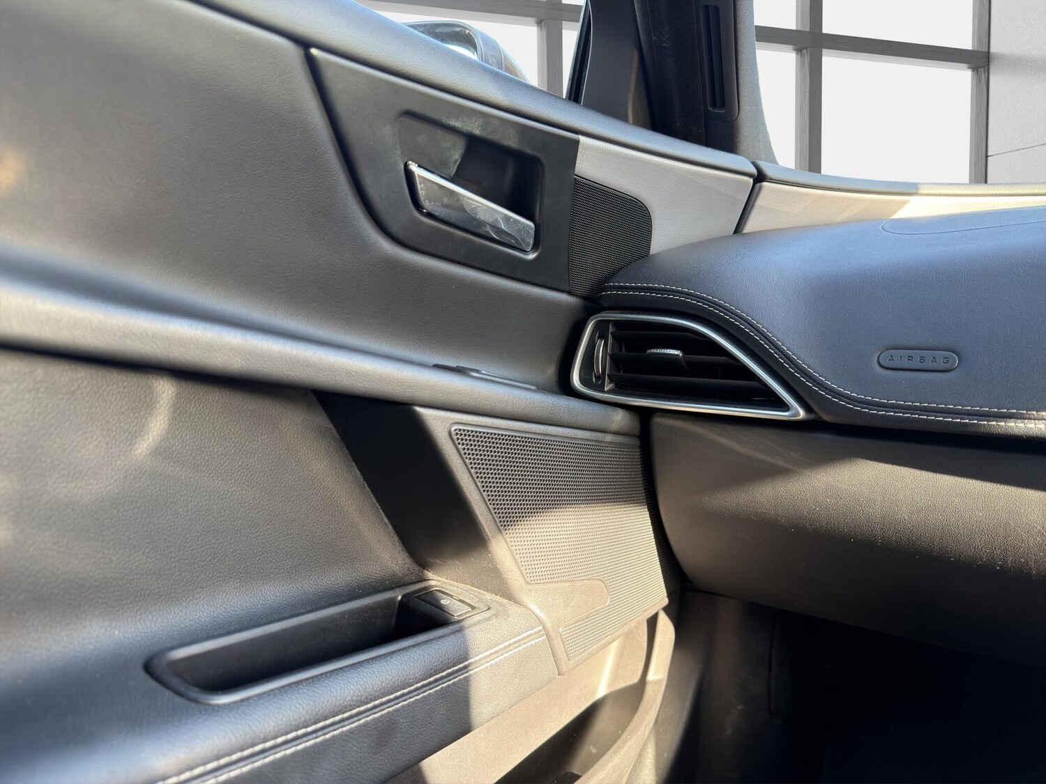 Used Jaguar XE for sale - 77724013: Photo 30