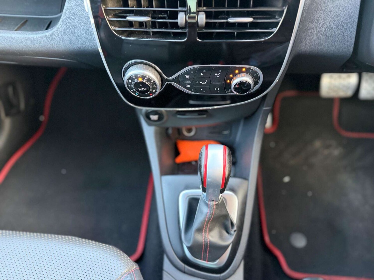 Used Renault Clio 2016 for sale - 77946159: Photo 25