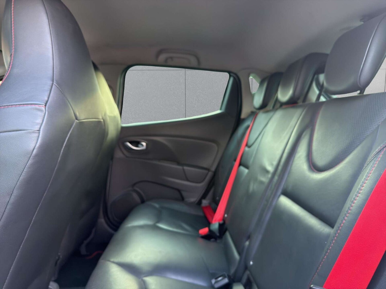 Used Renault Clio 2016 for sale - 77946159: Photo 31