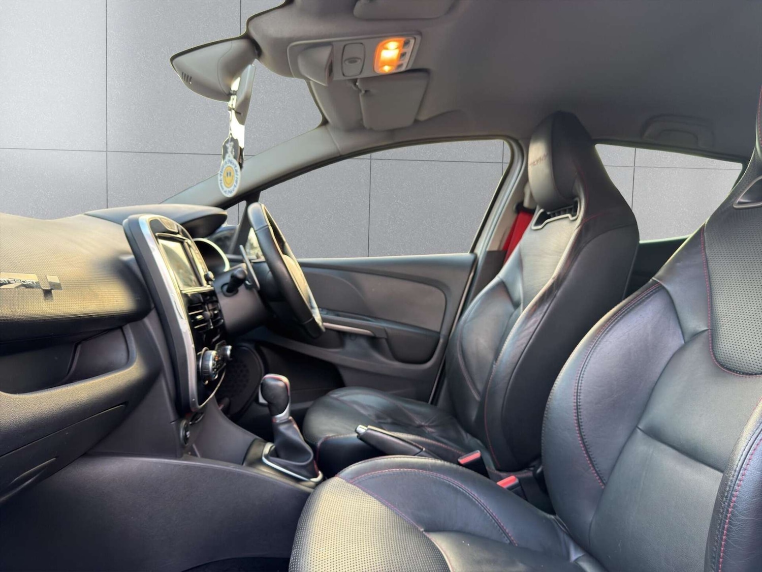 Used Renault Clio 2016 for sale - 77946159: Photo 6