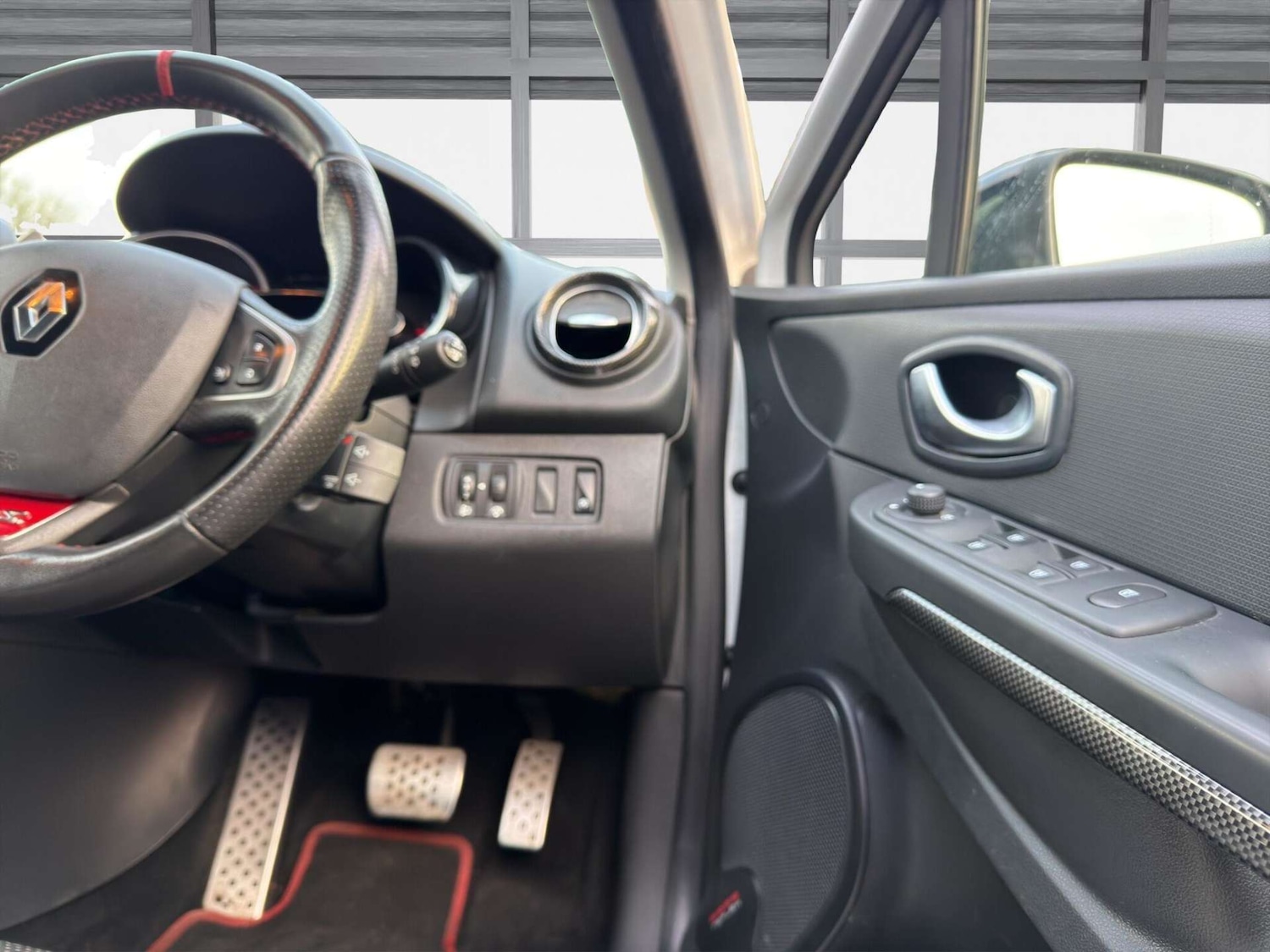 Used Renault Clio 2016 for sale - 77946159: Photo 67