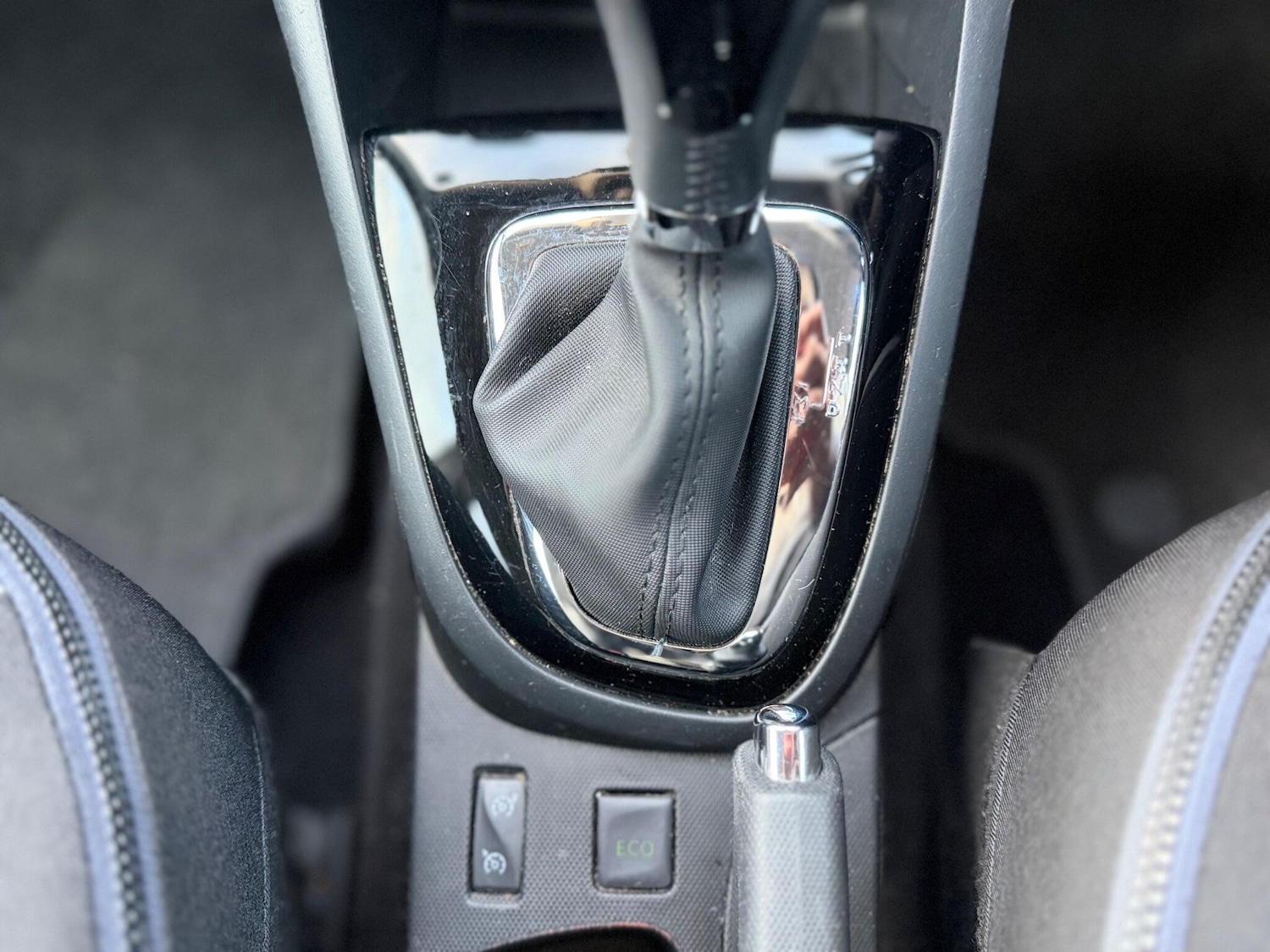 Used Renault Captur 2014 for sale - 77074146: Photo 32