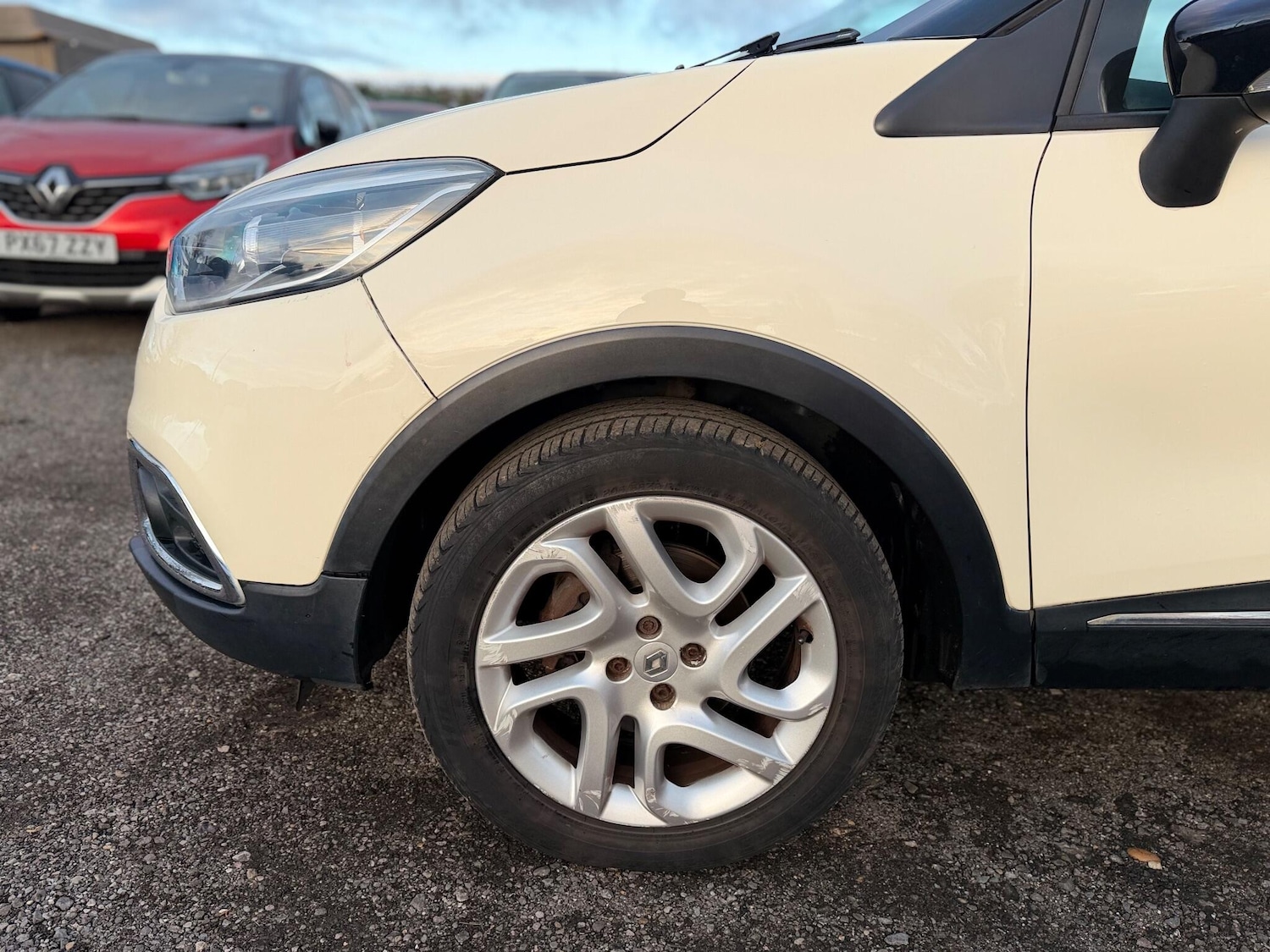 Used Renault Captur 2014 for sale - 77074146: Photo 45