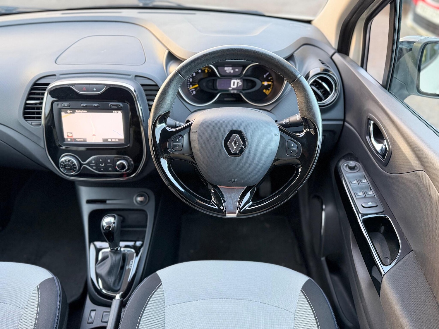 Used Renault Captur 2014 for sale - 77074146: Photo 8