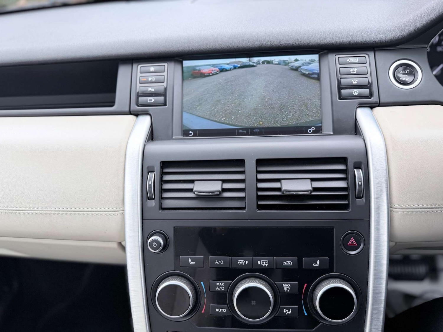 Used Land Rover Discovery Sport 2016 for sale - 78041789: Photo 51