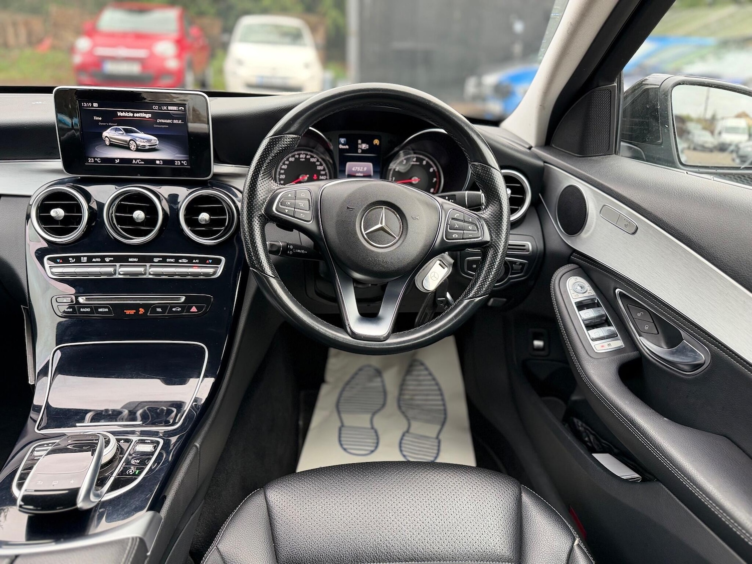 Used Mercedes-Benz C Class 2014 for sale - 76866532: Photo 32