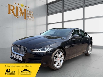 Used Jaguar XE 2017 for sale - 78893192: Photo