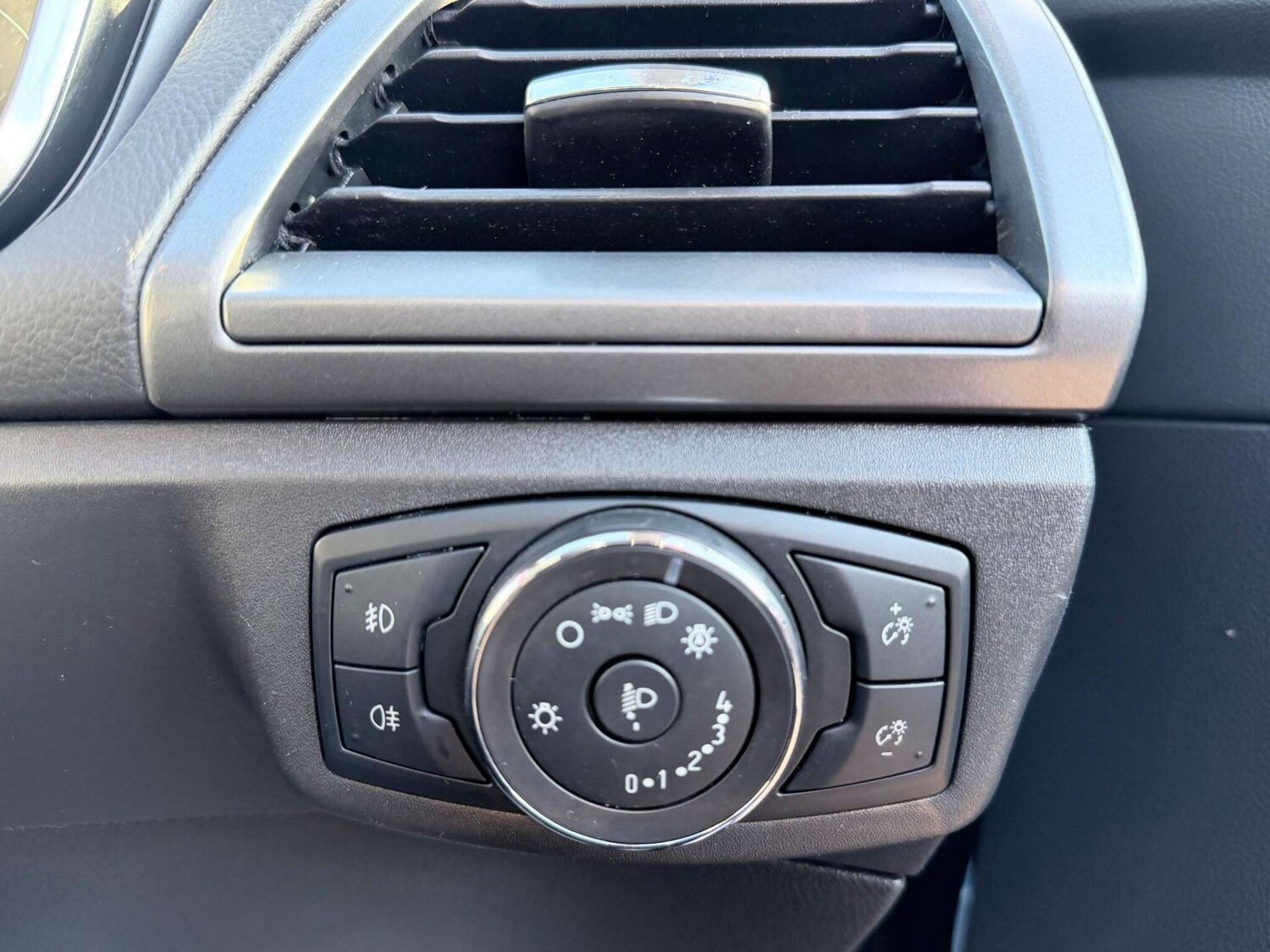 Used Ford Mondeo 2018 for sale - 77946171: Photo 45