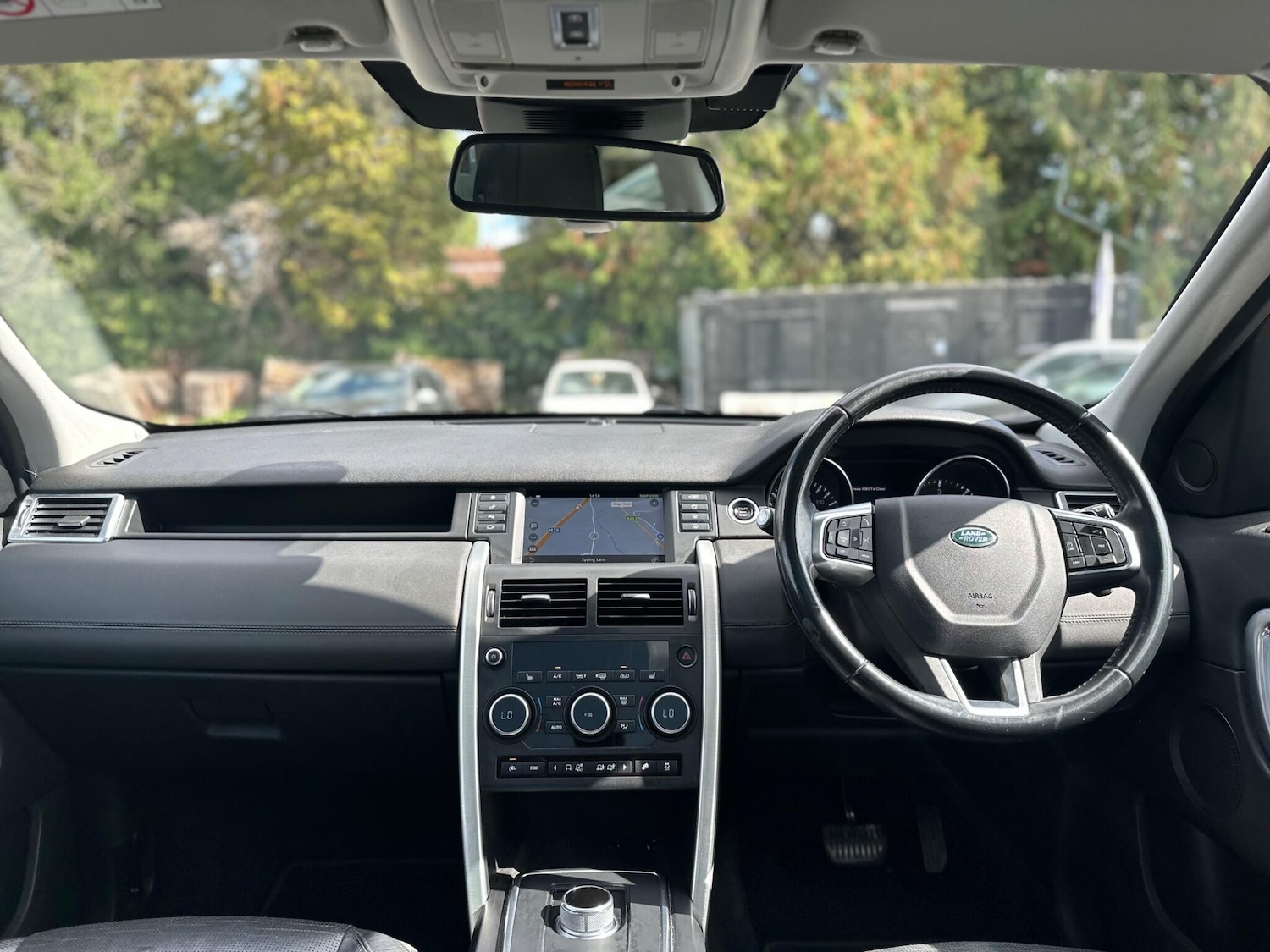 Used Land Rover Discovery Sport 2015 for sale - 76989002: Photo 32