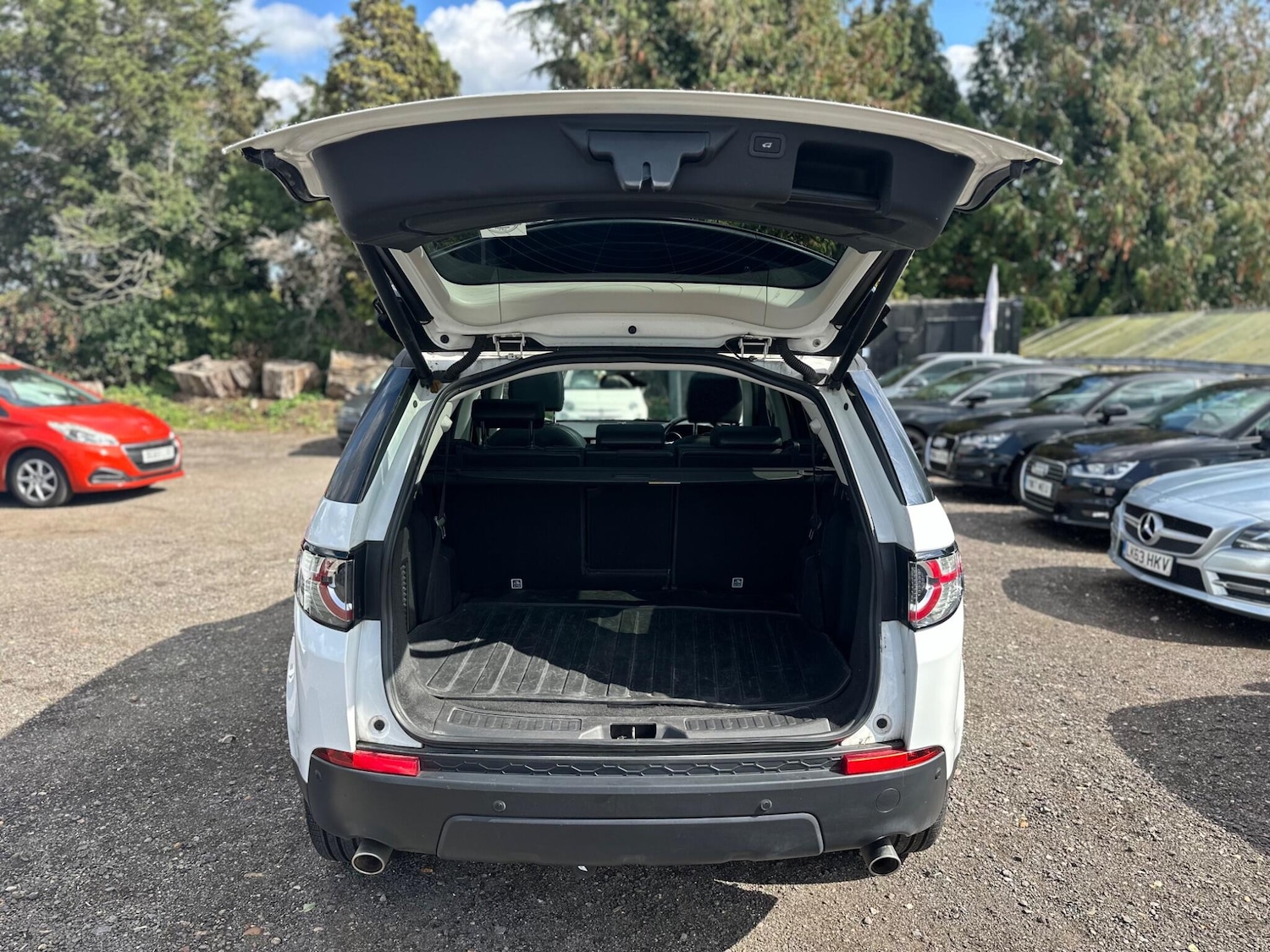 Used Land Rover Discovery Sport 2015 for sale - 76989002: Photo 64