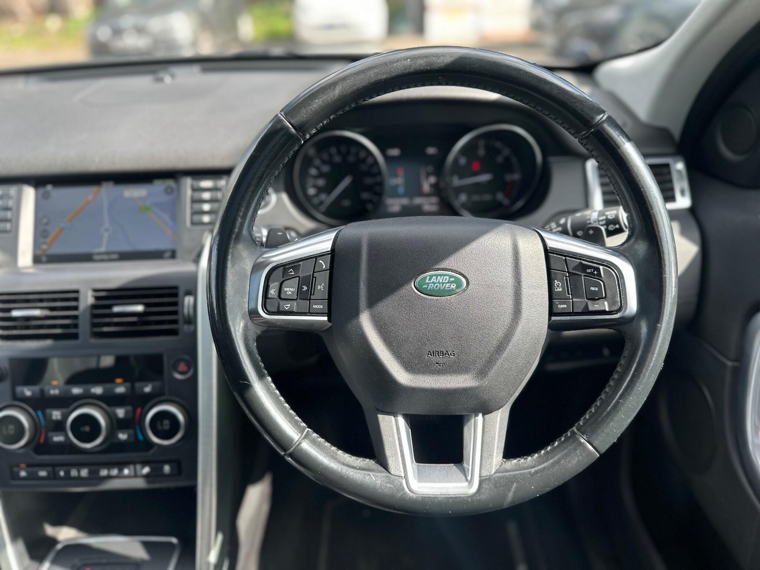 Used Land Rover Discovery Sport 2015 for sale - 76989002: Photo 65