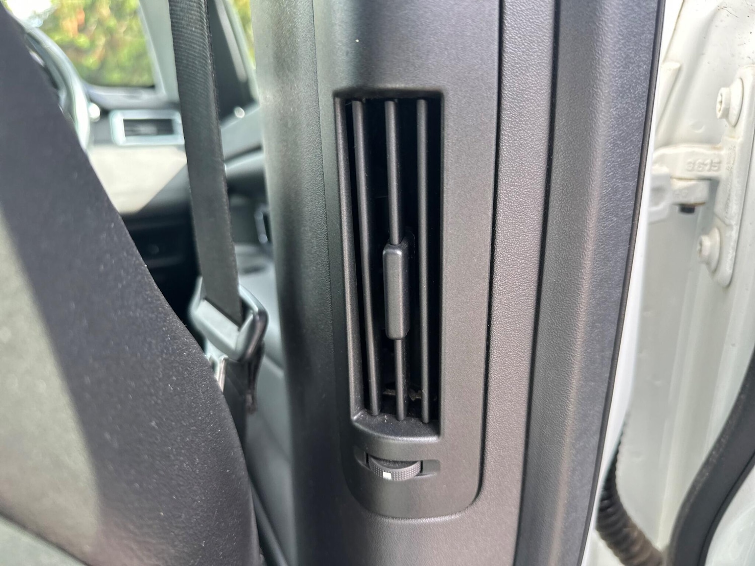 Used Land Rover Discovery Sport 2015 for sale - 76989002: Photo 81