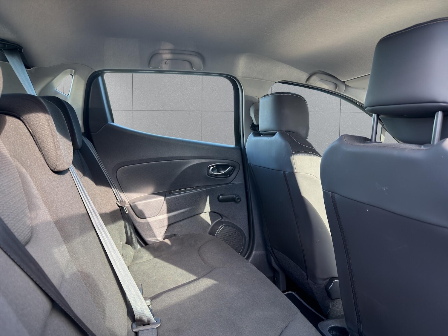 Used Renault Clio 2016 for sale - 77441178: Photo 10