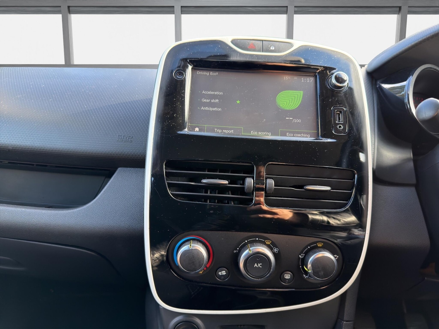 Used Renault Clio 2016 for sale - 77441178: Photo 41