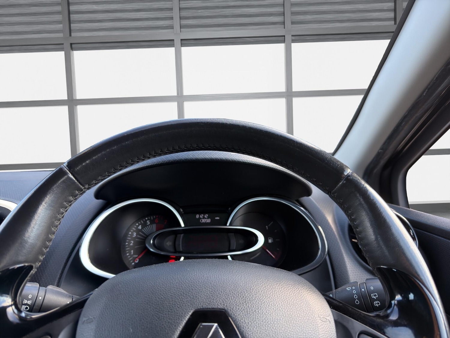 Used Renault Clio 2016 for sale - 77441178: Photo 50