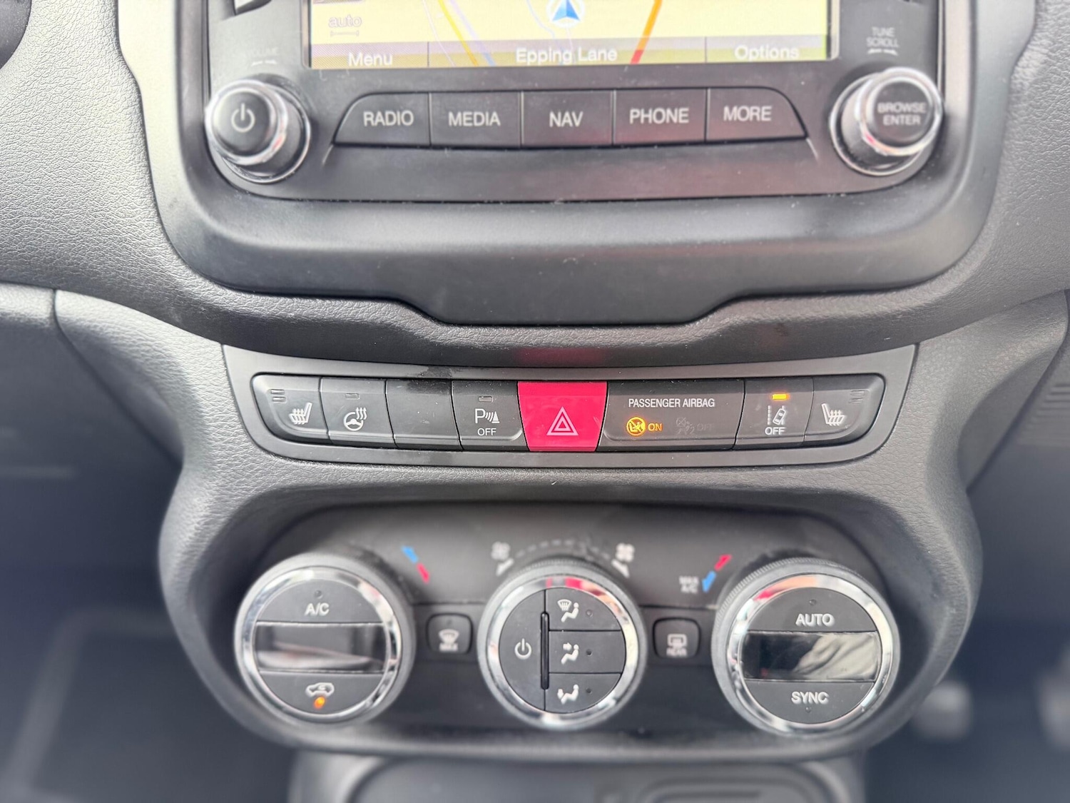 Used Jeep Renegade 2015 for sale - 76995212: Photo 38
