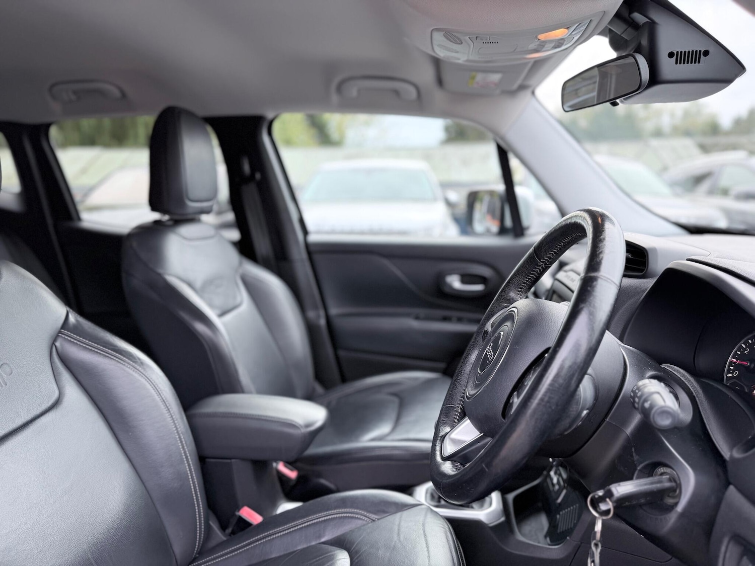 Used Jeep Renegade 2015 for sale - 76995212: Photo 6