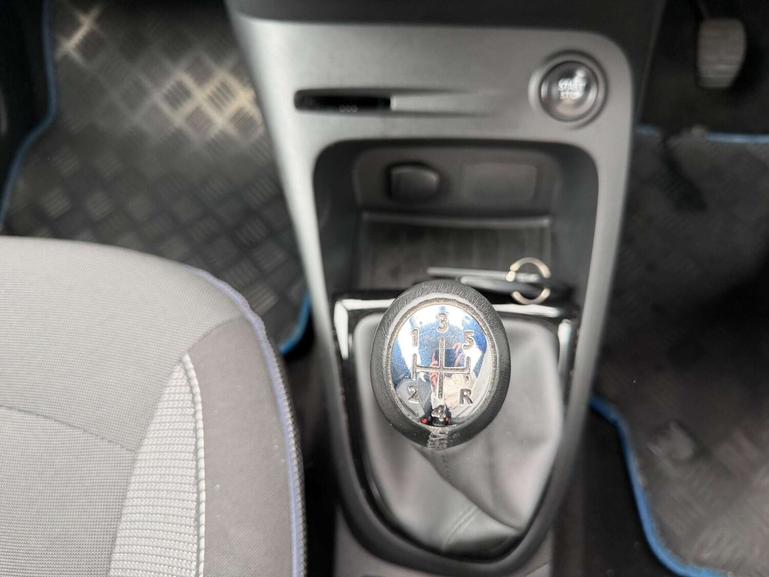 Used Renault Captur 2015 for sale - 77946160: Photo 25