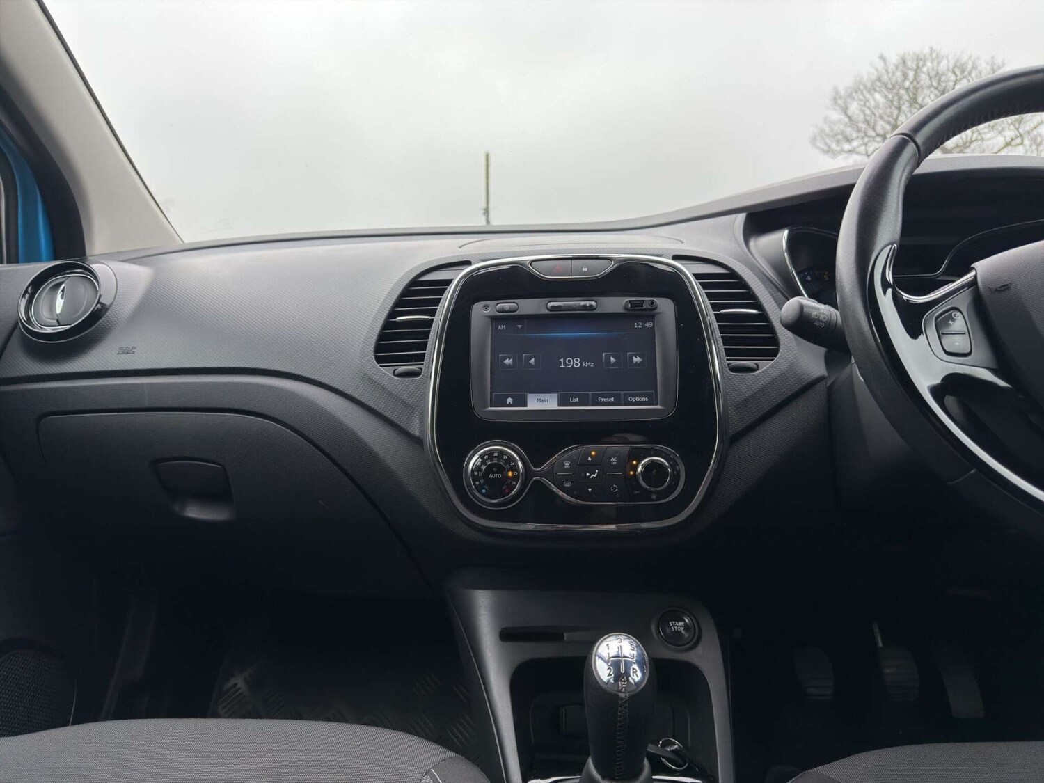 Used Renault Captur 2015 for sale - 77946160: Photo 30