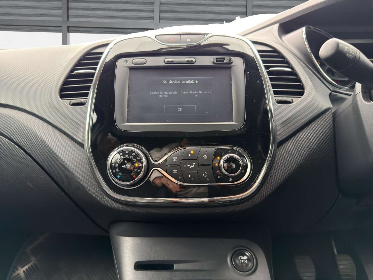 Used Renault Captur 2015 for sale - 77946160: Photo 42