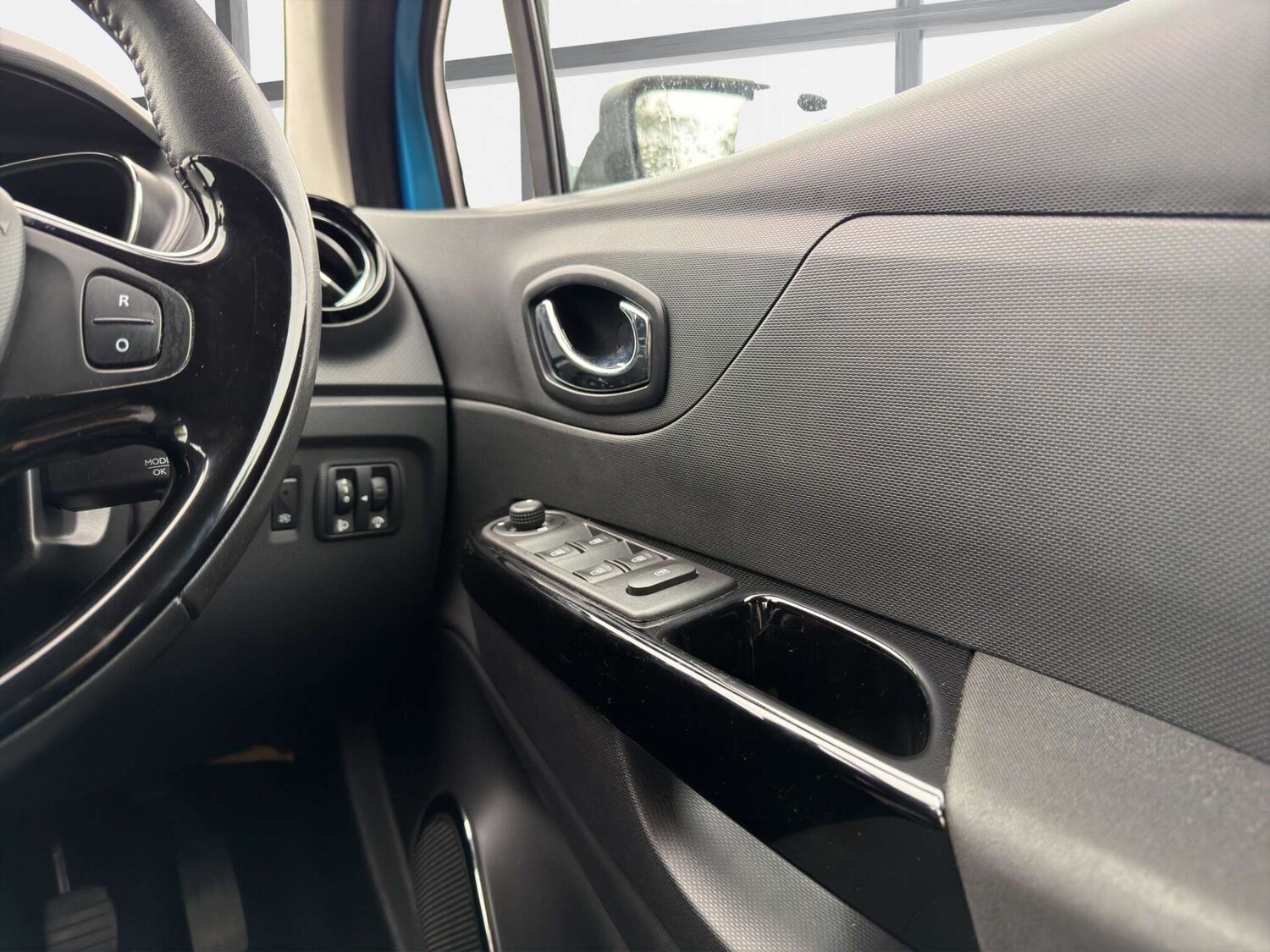 Used Renault Captur 2015 for sale - 77946160: Photo 69